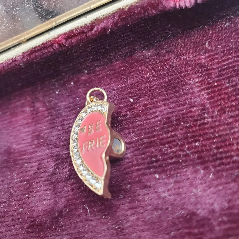 Half of‎ my heart best friends necklace pendant